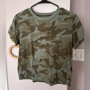 AE cropped Camo T-Shirt